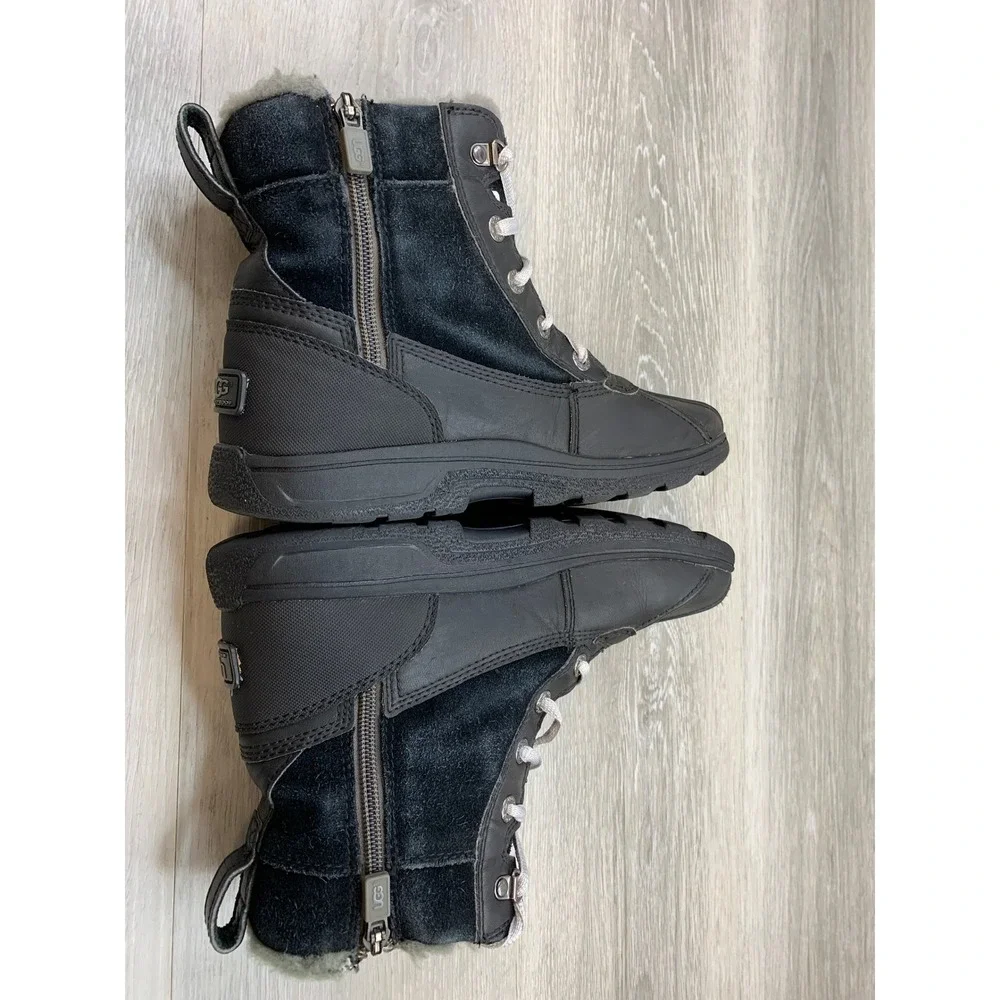 UGG Adirondack III Women's Boots Black Leather‎ Suede Fur Lined Side Zip Shoes